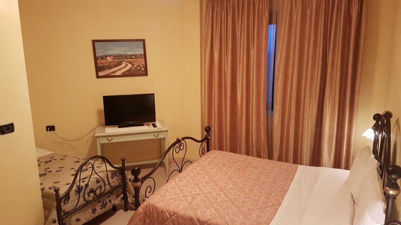 Hotel Le Tre Rose à Bono  Extérieur photo